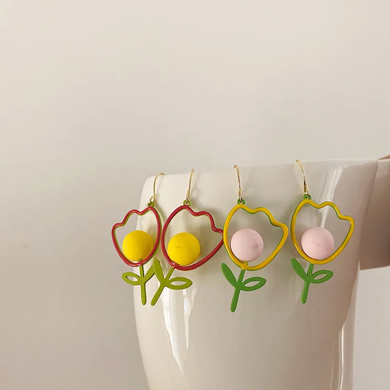 

2021 New Korean Fun Lovely Earrings For Sweet Girl Fashion Colored Contrasting Tulip Flower Earrings Jewelry Women Gifts
