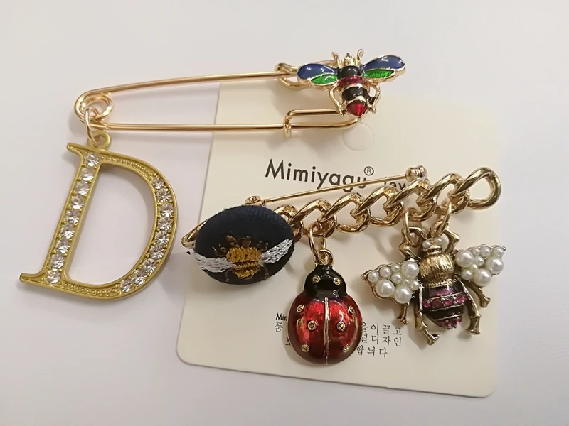 Винтажная брошь ручной работы со стразами в клетку с кристаллами и жемчугом |