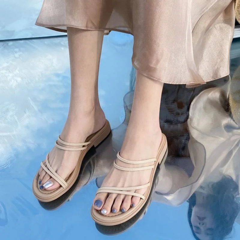 

Taoffen New Arrival Women Sandals Shoes Fashion Low Square Heels Slippers Ladies' Stylish Slip On Outdoor Footwear Size 34-39