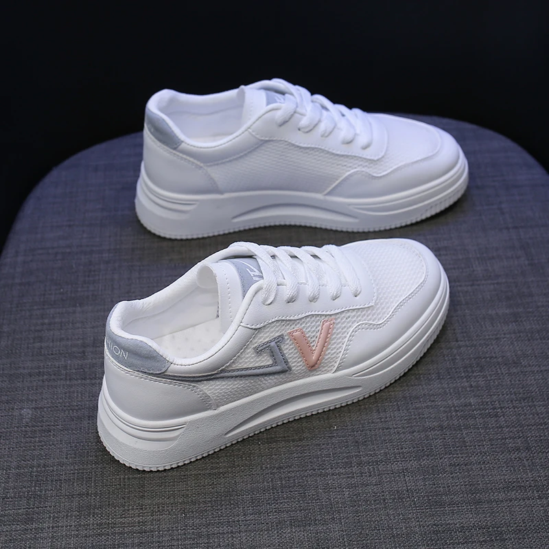 

Ins mesh breathable small white shoes women's 2021 summer new Korean board shoes thick soled soft soled mesh shoes
