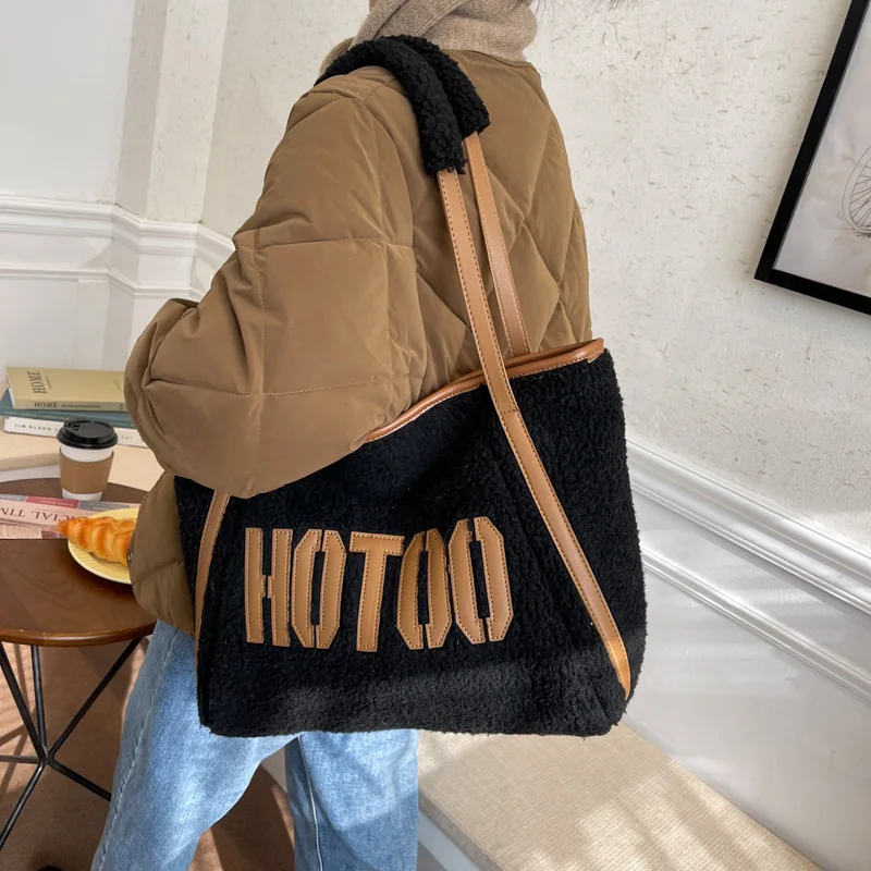 

2022 Casual Women Large Ccapacity Handbag Soft Plush Shoulder Bags Lady Suede Big Totes Beige Black Shopping Bag Bolsa Feminine