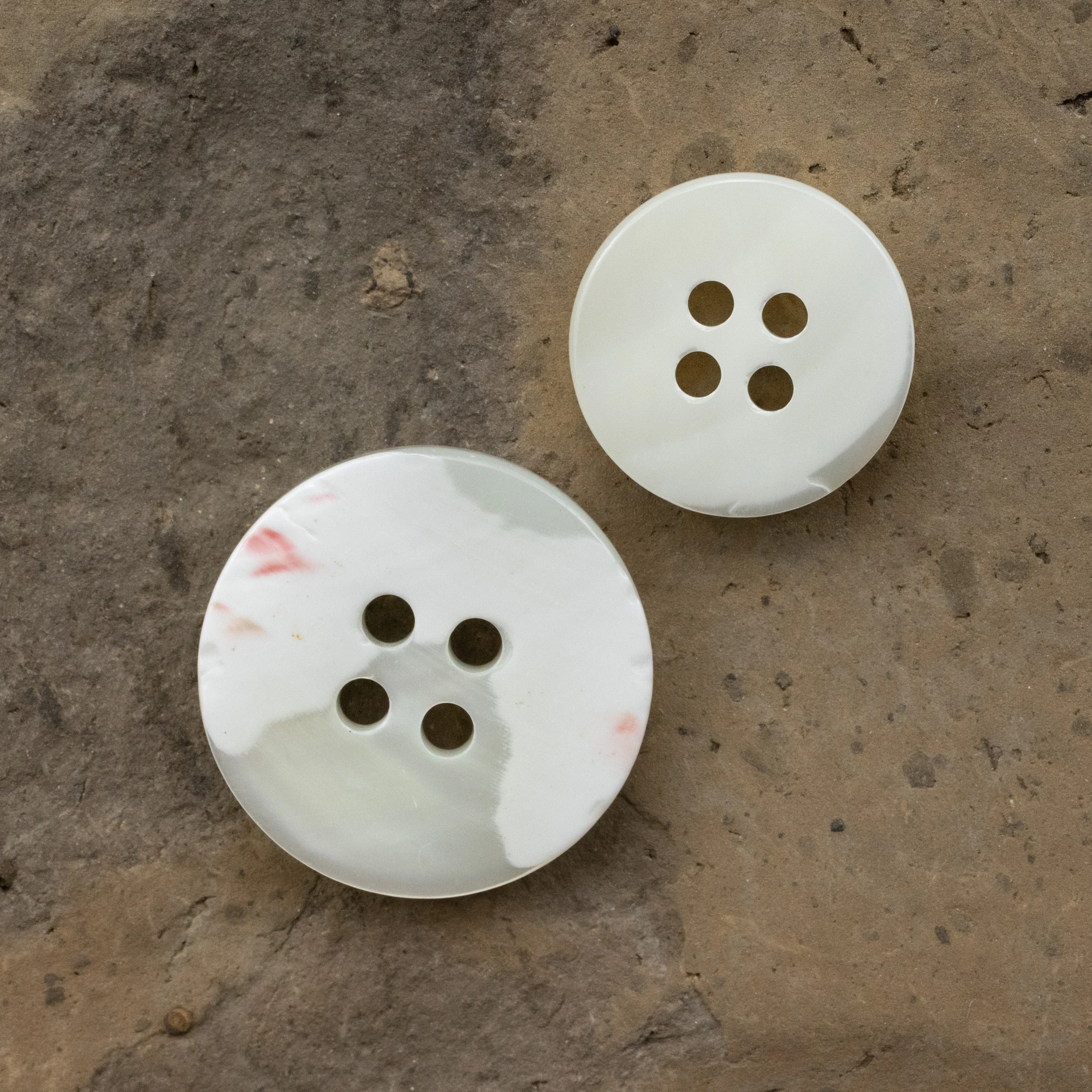 

10Pcs Beige Casual Sea Shells Buttons Suit Button for Clothing Sweater DIY Sewing Accessories For Needlework Handy Work