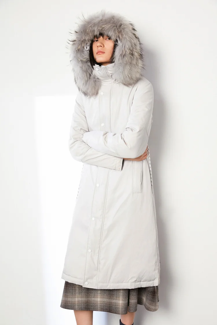 

Модная женская куртка на 80% белом утином пуху с воротником из меха енота и капюшоном, женские зимние парки, теплое Женское пальто, Ropa Zjt1577