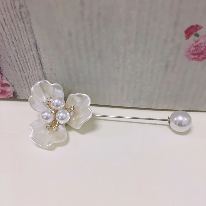 Manufacturers direct new fashion joker pearl style creativity camellia four petals five a word pin brooch | Украшения и