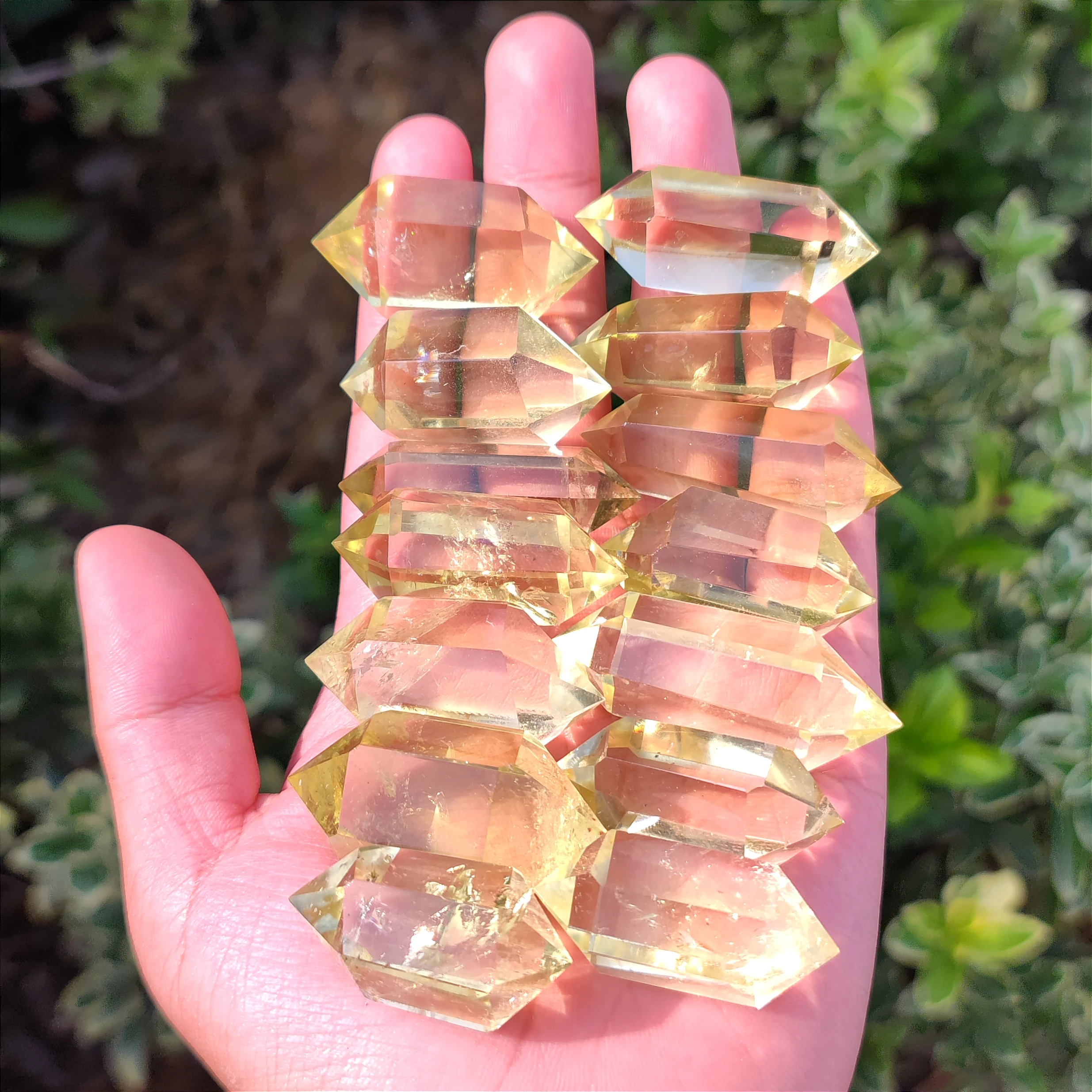 

Free Shipping Natural Gem Bulk Crystal Point Citrine Tower For Decor LZH