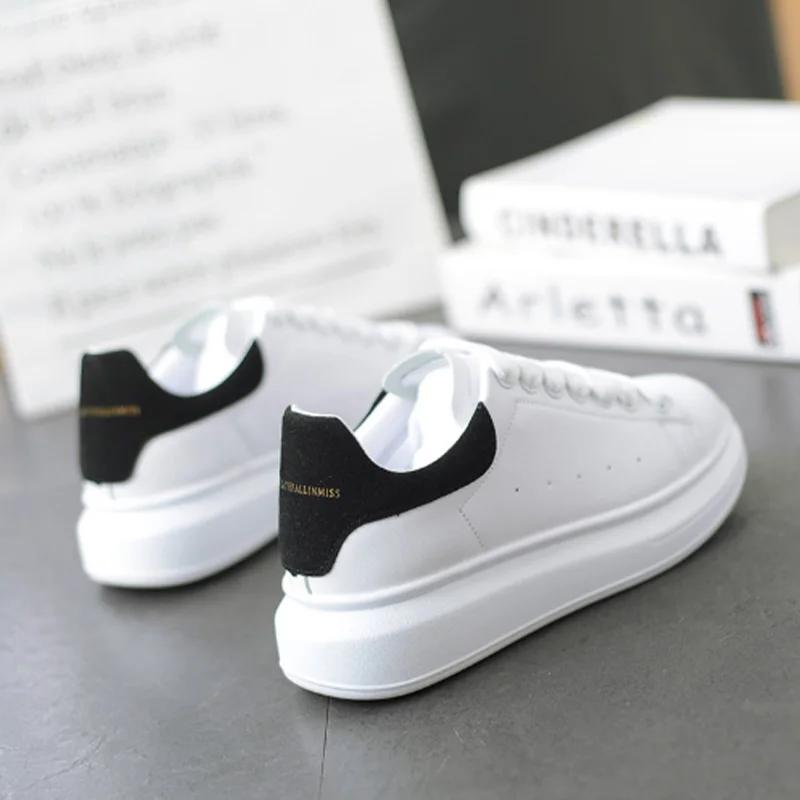 

Men's McQueen sneakers, women's sneakers, student couples, thick-soled running shoes, soft-soled casual shoes, vulcanized shoes