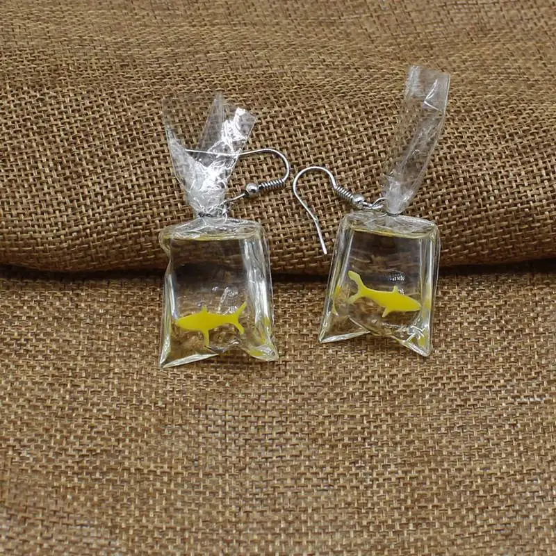 Креативные забавные серьги золотые рыбки прозрачные в форме сумки новые Крючки