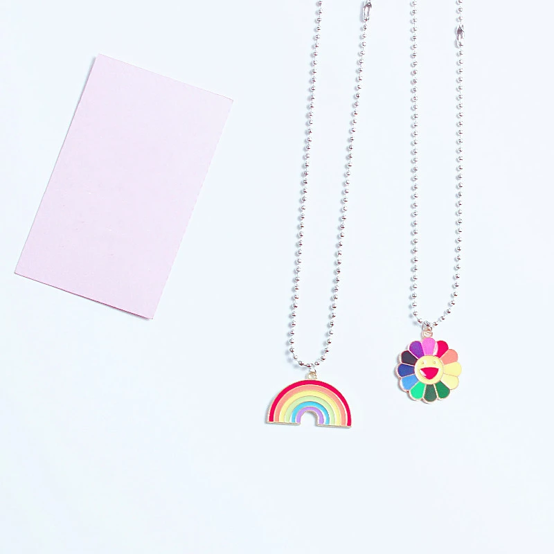 

Cute Minimalist Hip Hop Sun Flower Sunflower Colorful Petals Rainbow Pendant Necklace Rock Personality Punk Jewelry Unisex