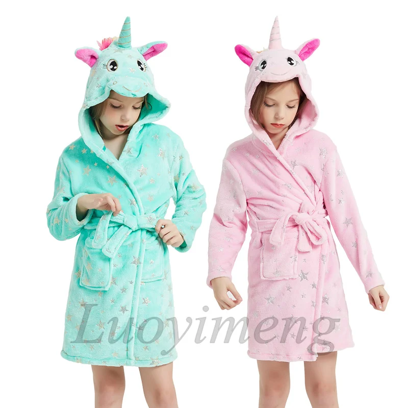 

Новые банные халаты кигуруми Единорог с капюшоном для детей, банный халат со звездами и радугой, пижамы с животными для мальчиков и девочек, ...
