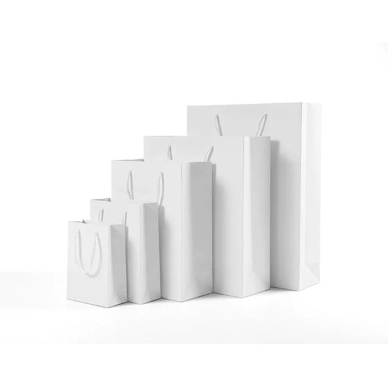 Высококачественные белые подарочные пакеты с ручками пригодные для вторичной