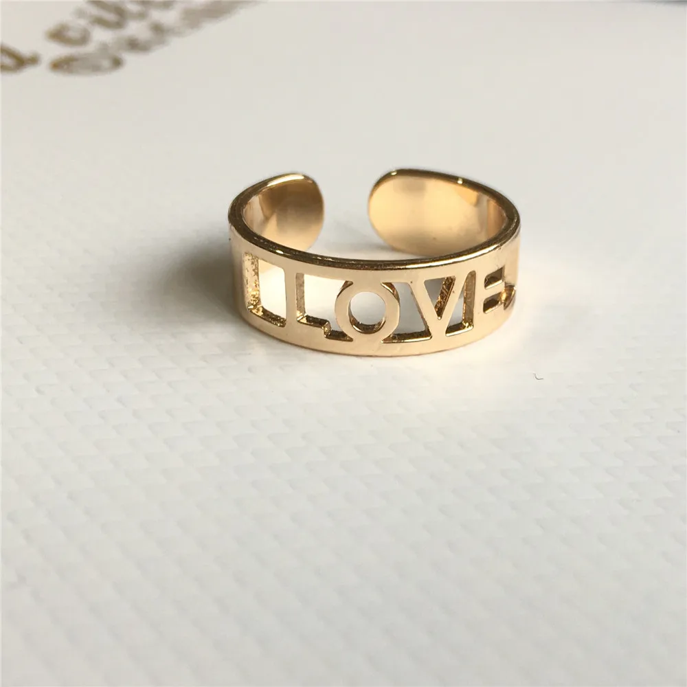 

Новое поступление, позолоченное Открытое кольцо с надписью LOVE, регулируемое, шириной 6 мм, украшение для женщин и девушек, милые ювелирные из...