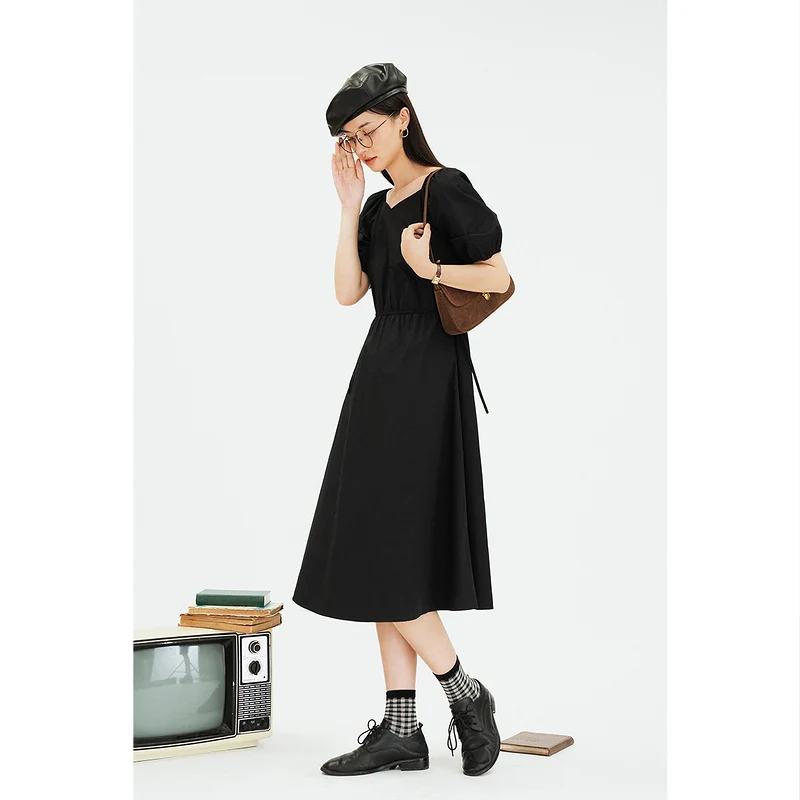 

Женское летнее платье с коротким рукавом, воротником в виде сердца