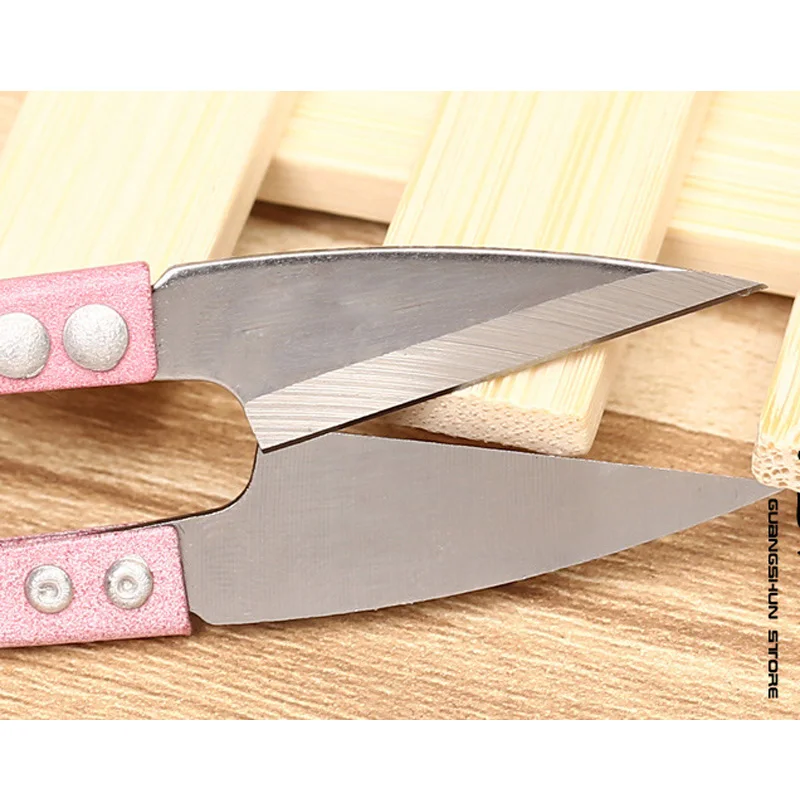 

1Pcs 2017 Multicolor Trimming Sewing Scissors Nippers U Shape Clippers Yarn Stainless Steel Embroidery craft Scissors Tailor