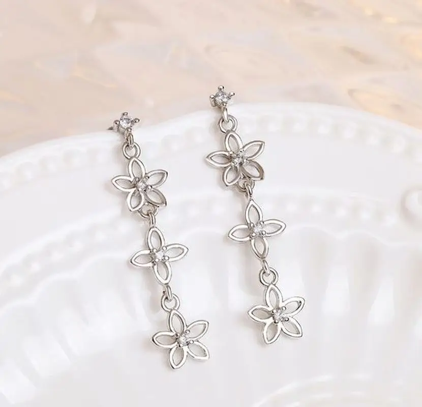 Женские серьги-гвоздики из серебра 925 пробы с фианитом | Украшения и аксессуары