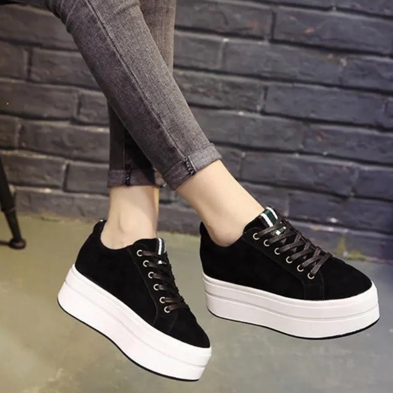 Осенние женские замшевые туфли на танкетке Кроссовки платформе Обувь молнии