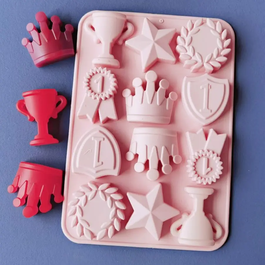 

New Silicone Cake Mold Creative Trophy Crown Shape 3D DIY Handmade Biscuits Candy Chocolate Mould Mousse Decoration Baking Tools