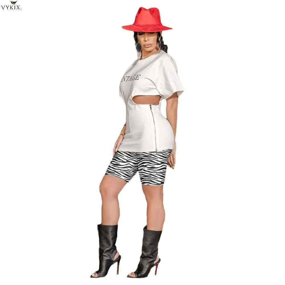 

Korean Women Set Print Short Sleeve Hollow Out Side Zipper Tops Stretchy Skinny Shorts Two 2 Piece Sets Club Outfits Summer 2021