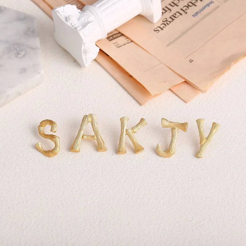 Европа и Америка новые серьги с буквенным принтом Amazon креативные ретро простые