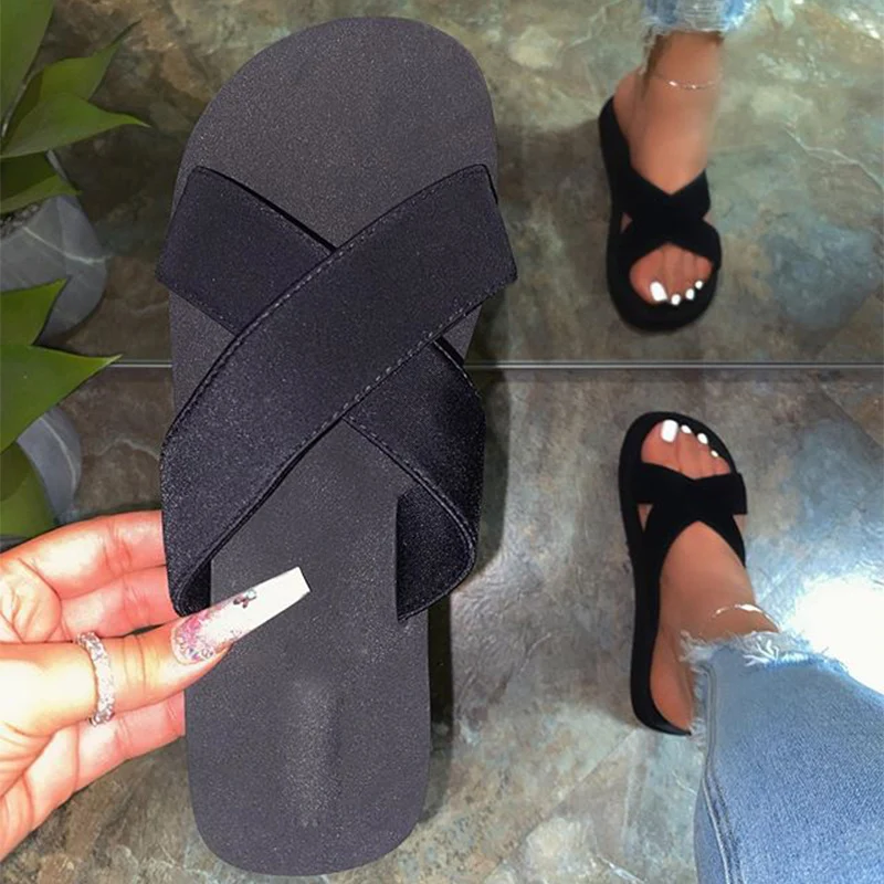 

2020 Summer Comfortable Beach Slippers Pink New Home Slippers Comfortable Wild Explosion Models Fashion INS Hot Sandals Colorful