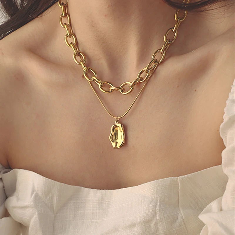 

VKME Punk Multilayered Chunky Chain Necklace For Women Fashion Gold Irregular Round Pendant Choker Necklace 2021 Trend Jewelry