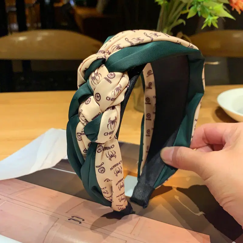 

Заколка для волос в полоску Женская, простая крученая заколка с широким покрытием, атласная повязка на голову в западном стиле, аксессуары д...