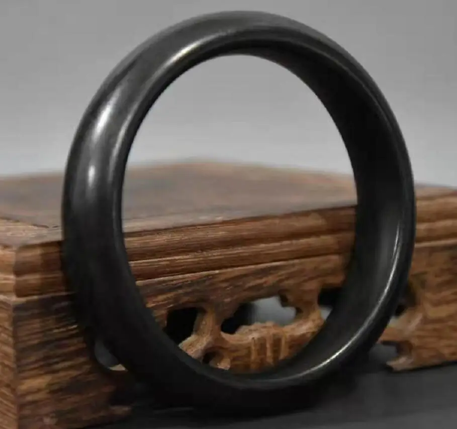 

Hongshan culture archaize black iron meteorite bracelet statue