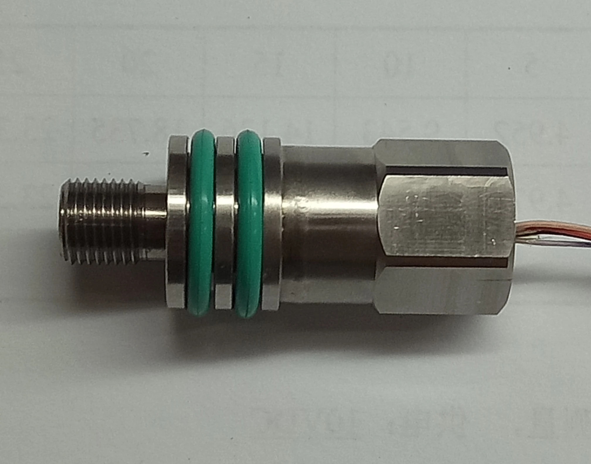 

China Customized Professional oil Pressure Sensor with capacity 60MPa 120MPa