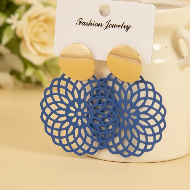 

CINKILE New Vintage Hollow Flower Exaggerate Stud Earrings For Women Students Fashion Elegant Plant Lotus Earring Party Jewelry