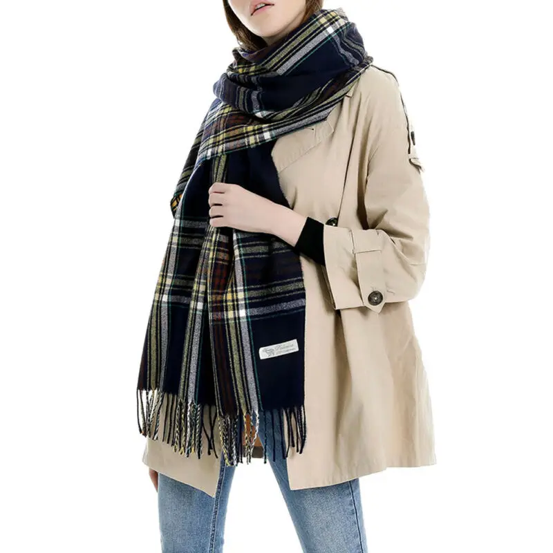 Женский большой клетчатый треугольный шарф в клетку шаль зимний теплый