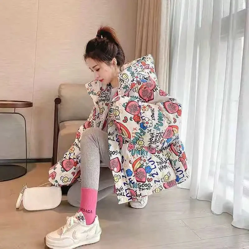 Куртка-парка женская короткая на утином пуху с капюшоном зимняя 2021 | Женская