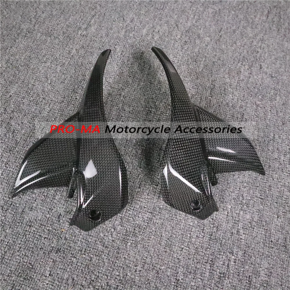 

Motorcycle front Headlight side panels in Carbon Fiber For MV Agusta Brutale 800/800RR/800RC 2017-2019 Plain glossy weave