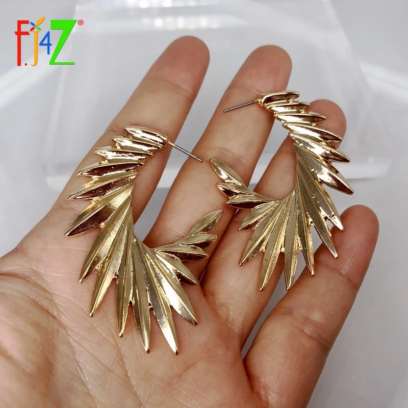 

F.J4Z Hot Chic Earrings for Women Hyperbole Golden Alloy Spike Hoop Earring Ladies Punk Party Show Jewelry Dropship