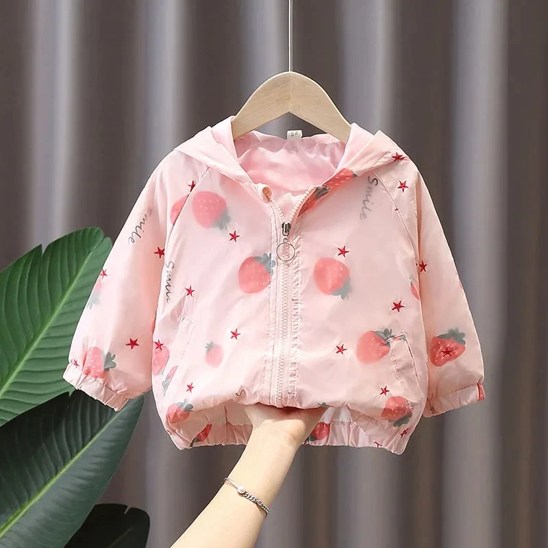 

Spring Autumn Girls Jacket 2021 New Children's Korean Windbreaker Baby Hooded Jacket Little Girl Strawberry Printed Coat