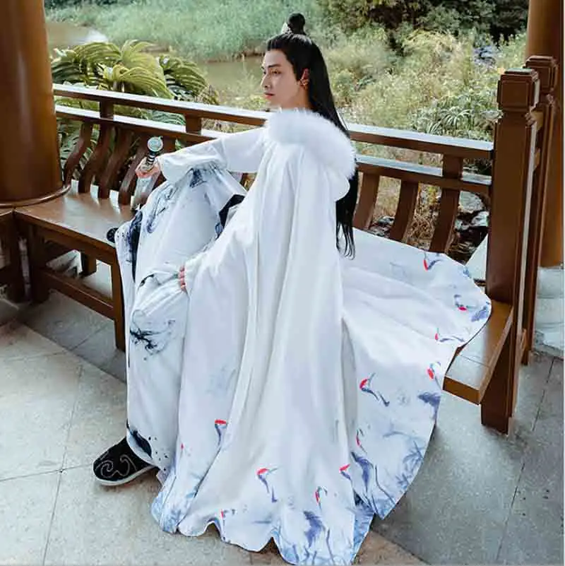 

Зимняя теплая накидка Hanfu для мужчин, традиционная китайская белая накидка с вышивкой, мужской костюм для косплея, ручная работа для мужчин