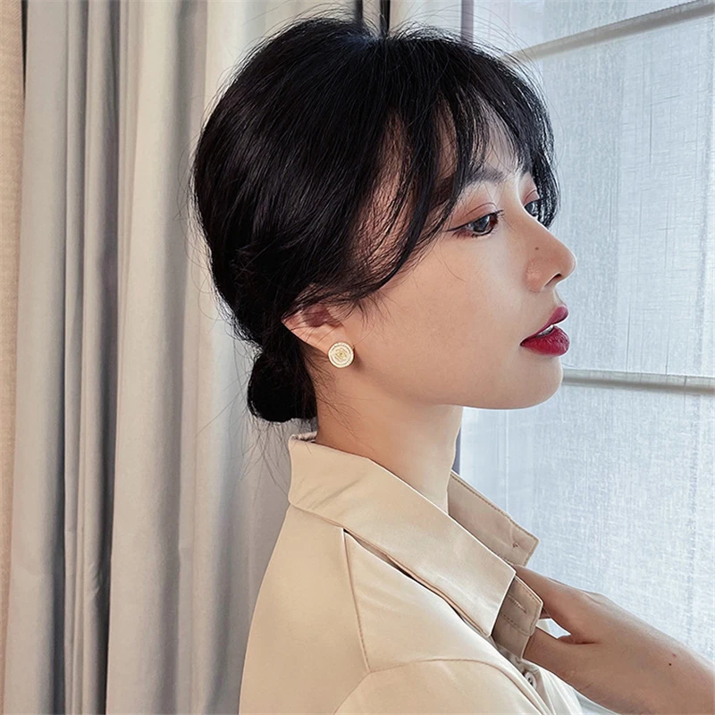 

Karopel 2021 New Elegant Classic Camellia Pattern Round Piece Earring for Woman Fashion Korean Jewelry Sexy Girl's Earring