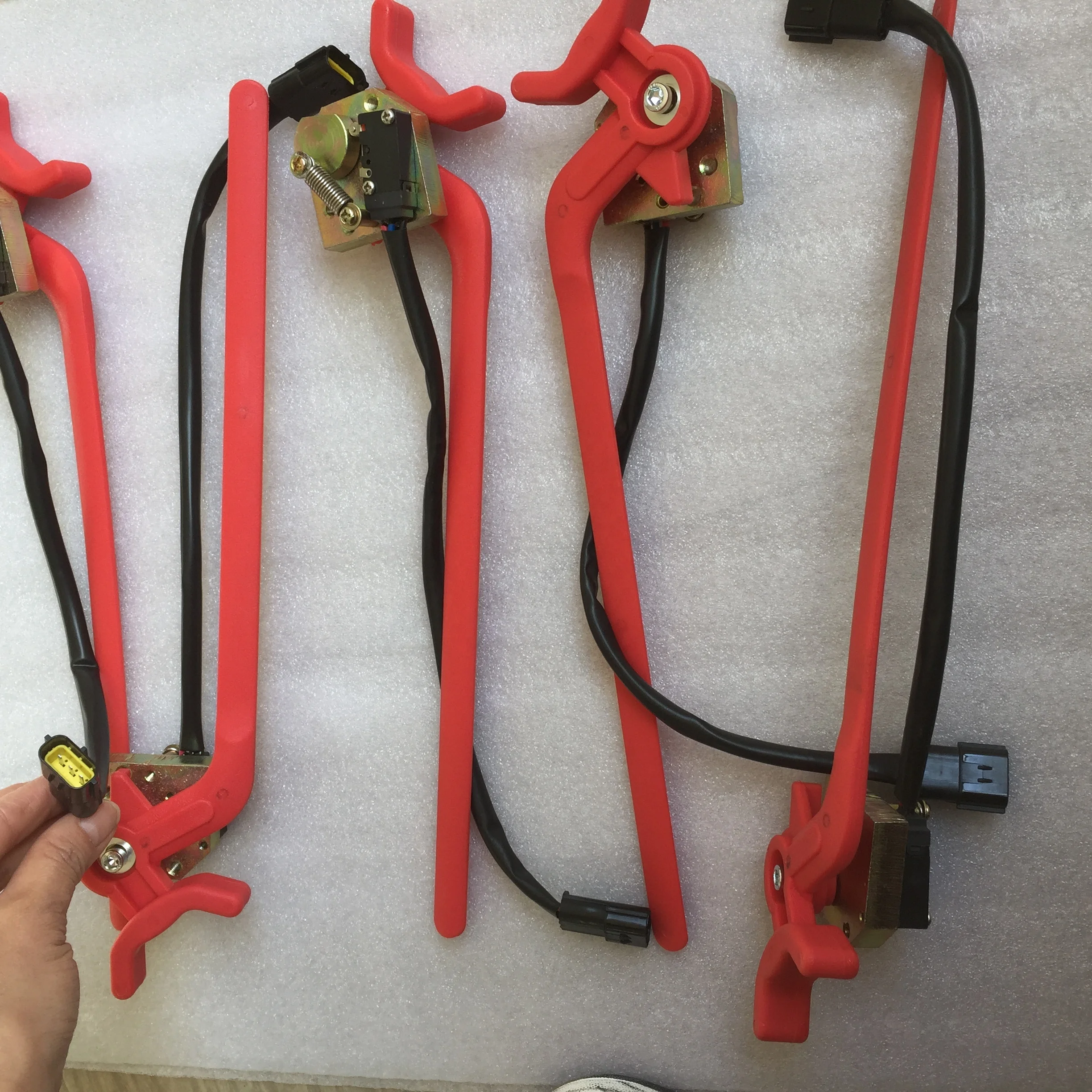 

LOCK LEVER 14502716 FOR VOLVO EXCAVATOR EC210EC140EC240EC290EC360EC460