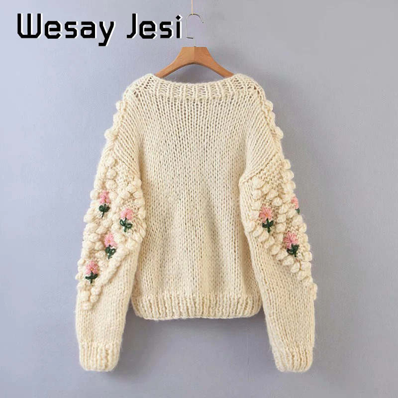 

Autumn Fashion Women's Cardigan Sweater Thicken Knitted Flower Balls Embellished with Delicate Crochet White Thick Sweater