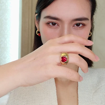 

YSMLK 2021 new ring jewelry vintage love ruby ring female fashion personality index finger ring senior sense