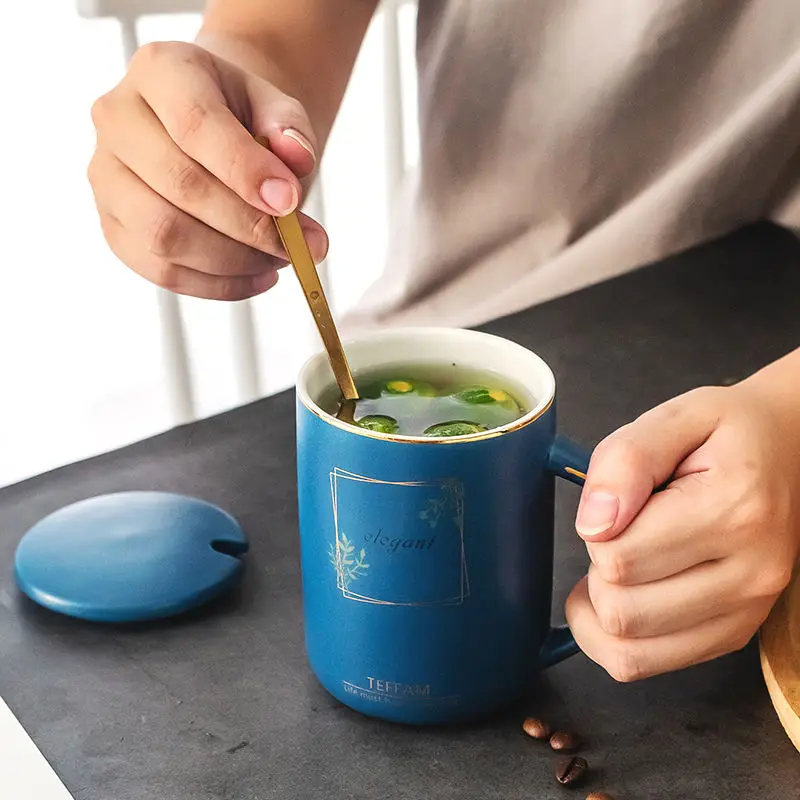 Кружка в скандинавском стиле с крышкой и ложкой пара чашек керамическая чашка