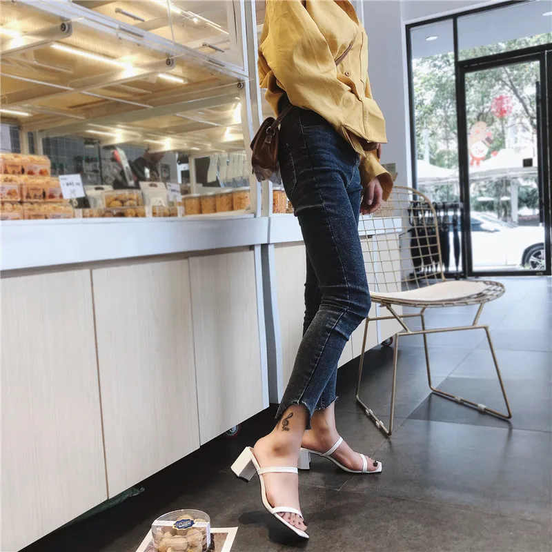 Slip On Square Heel Women Slipper Summer Outdoor Trendy Comfortable Women Sandals Thin Strap Women Slipper Elegant Women Shoe