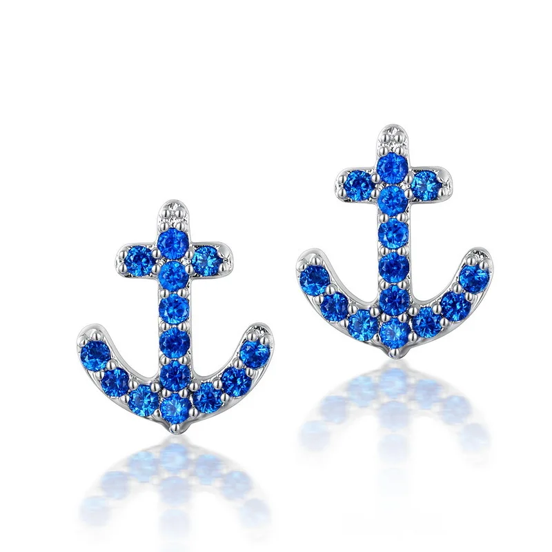 

Серьги из серебра 925 пробы с голубым круглым камнем