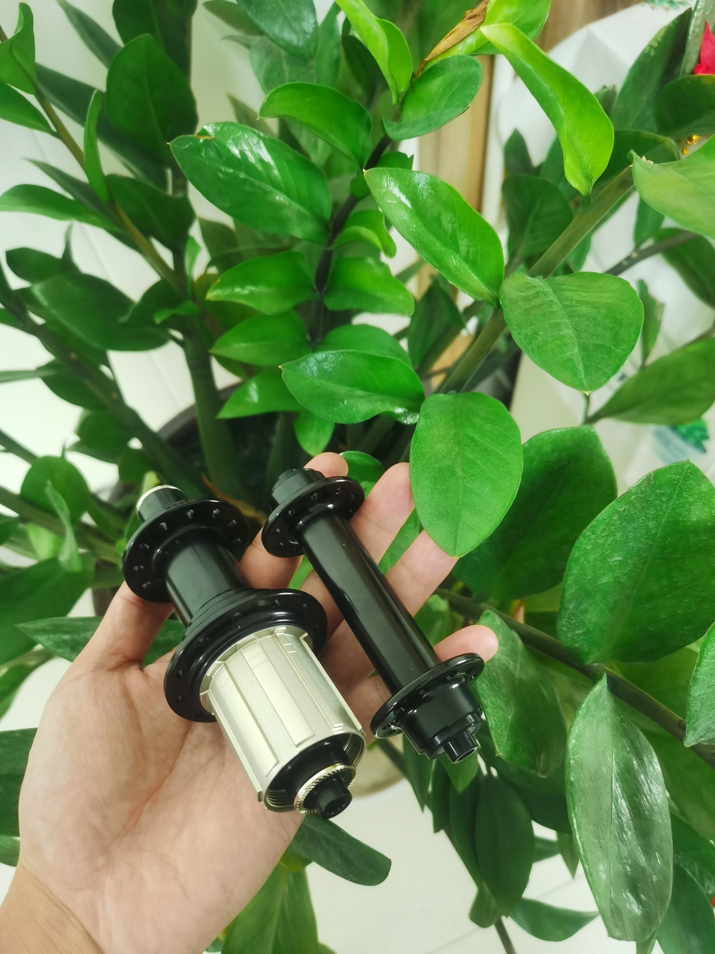 Ступица углеродная велосипедная [CBRO3SL] CarbonBeam 280 г суперлегкая черная Дорожная
