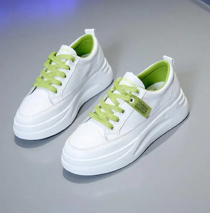 

2020 Casual Shoes Women Sneakers Autumn Light White Sneakers Platform Med Heel Ladies Shoe Comfortable