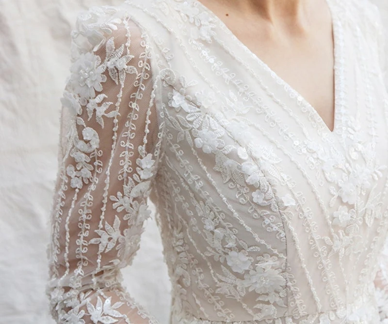 

4203# V-Neck Backless Long Sleeve Floor Length Ivory Backless Lace wedding dress bridal gown womens real photo FANWEIMEI