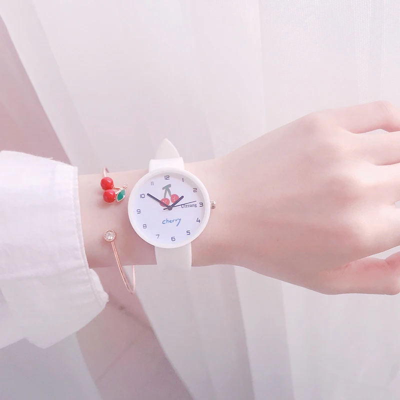 Часы наручные женские с маленьким циферблатом Мультяшные тонкие мягкие