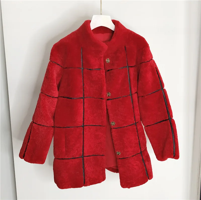 

Red Sheared Fleece Overcoat and Lady's Lamb Wool Overcoat Fur Fashion Leisure Medium-long Standing Collar
