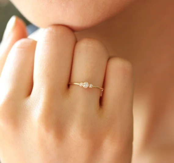 

Exquisite Women's Gold colour Crystal Zircon Ring Simple Couple Ring cocktail party Jewelry Valentine Day Gift Engagement Ring