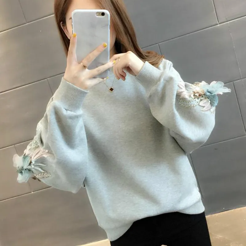 

2021 New Spring Thickened Flower Embroidered Hoodie O-neck Long Sleeve Ins Warm Sweatshirt Solid Women's Top