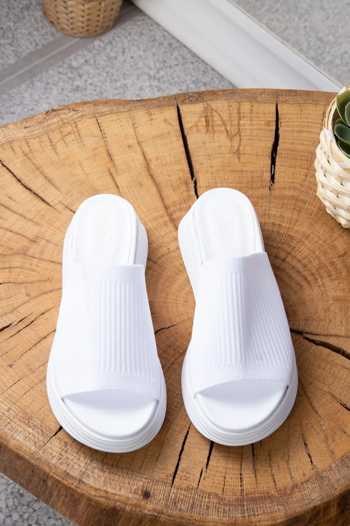 

Women White Knitwear Fabrics Slippers Women's Slippers 2021 Fashion