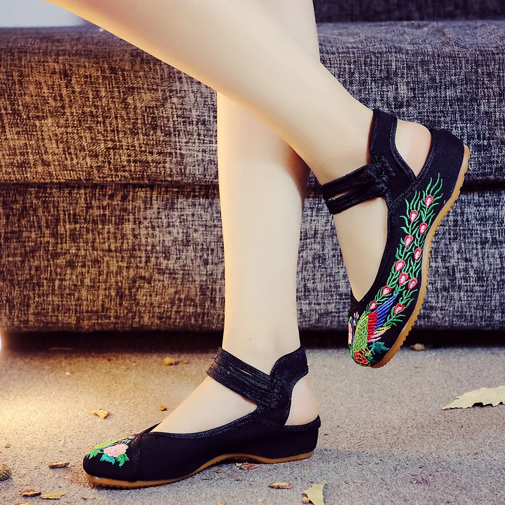 Женские ботинки ручной работы Veowalk Винтажные на плоской подошве с вышивкой